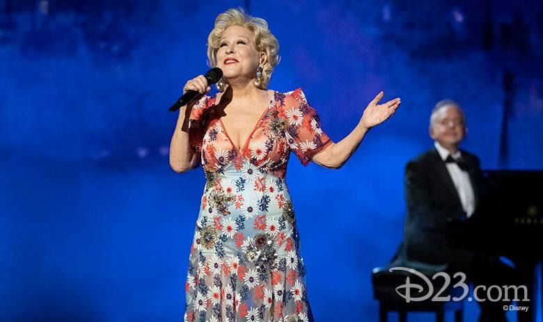 L'iconica Bette Midler premiata con il Disney Legend Award La sceneggiatrice e attrice Bette Midler