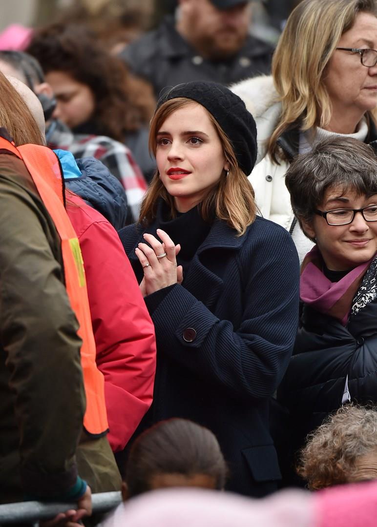 Emma Watson e la moda ecosostenibile Emma Watson durante una delle ultime manifestazioni organizzate contro Donald Trump