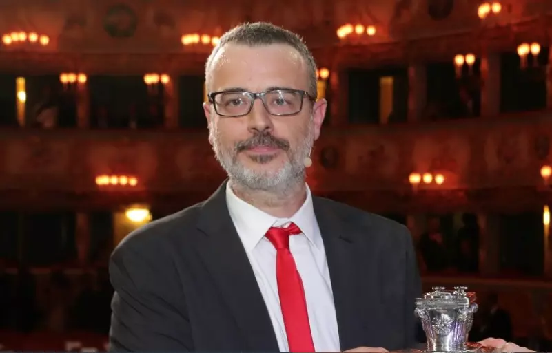Chi è Andrea Tarabbia, il vincitore del Premio Campiello 2019 Andrea Tarabbia