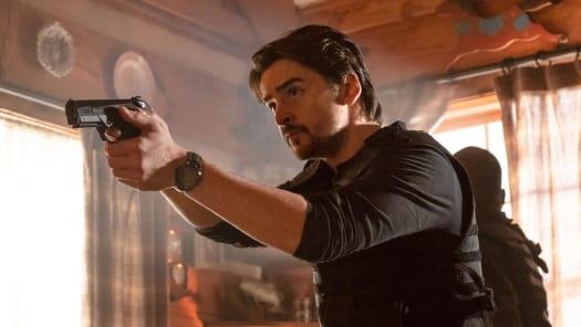 The Passage: Clark Richards prende una decisione importante The Passage: Clark Richards nell'episodio 7