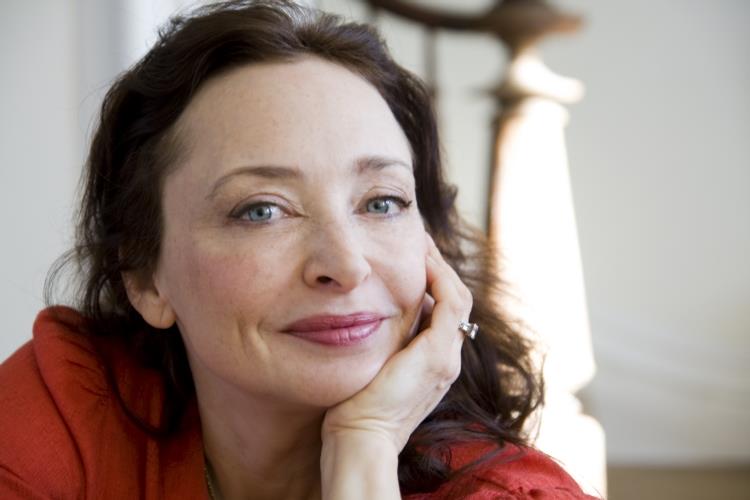 Catherine Lloyd Burns ha recitato in Malcolm Un primo piano di Catherine Lloyd Burns