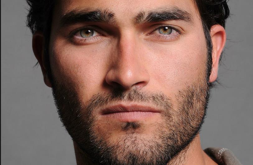 Tyler Hoechlin, Derek Hale in Teen Wolf su FOX Tyler interpreta Derek nella serie tv Teen Wolf