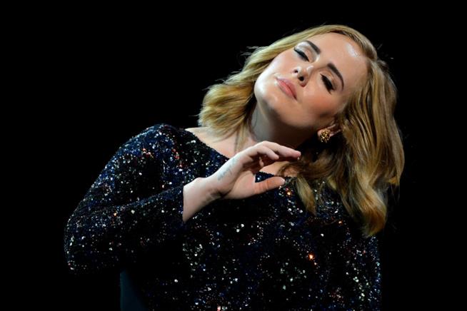 Adele rende omaggio alle vittime di Orlando Primo piano di Adele