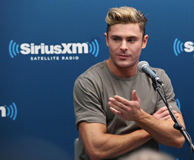 Zac Efron parla della sua vita dopo il rehab Primo piano di Zac Efron