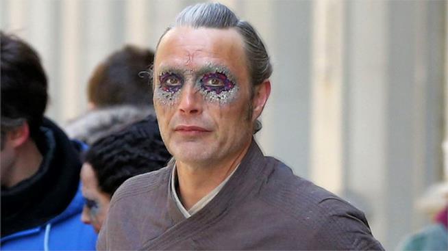 Doctor Strange, arrivano le foto dal set di Mads Mikkelsen Mads Mikkelsen in Doctor Strange