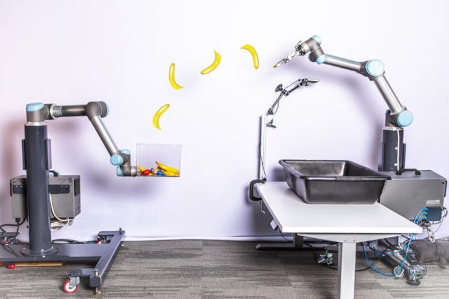 TossingBot di Google e machine learning TossingBot lancia oggetti grazie al machine learning