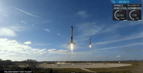 Atterraggio Falcon 9 GIF che mostra l'atterraggio dei due razzi Falcon 9
