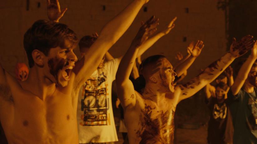 La paranza dei bambini, la recensione in anteprima del film italiano in concorso alla Berlinale 2019 La paranza dei bambinicine