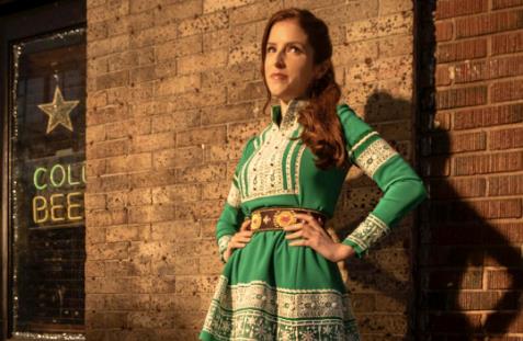 Anna Kendrick interpreta Nicole Claus Anna Kendrick nei panni della figlia di Babbo Natale