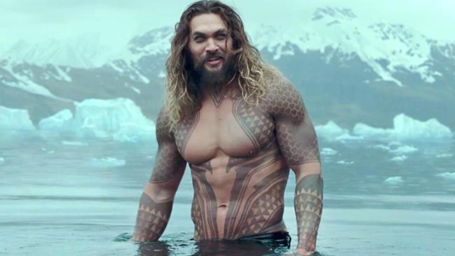 Jason Momoa è Aquaman Aquaman interpretato da Jason Momoa