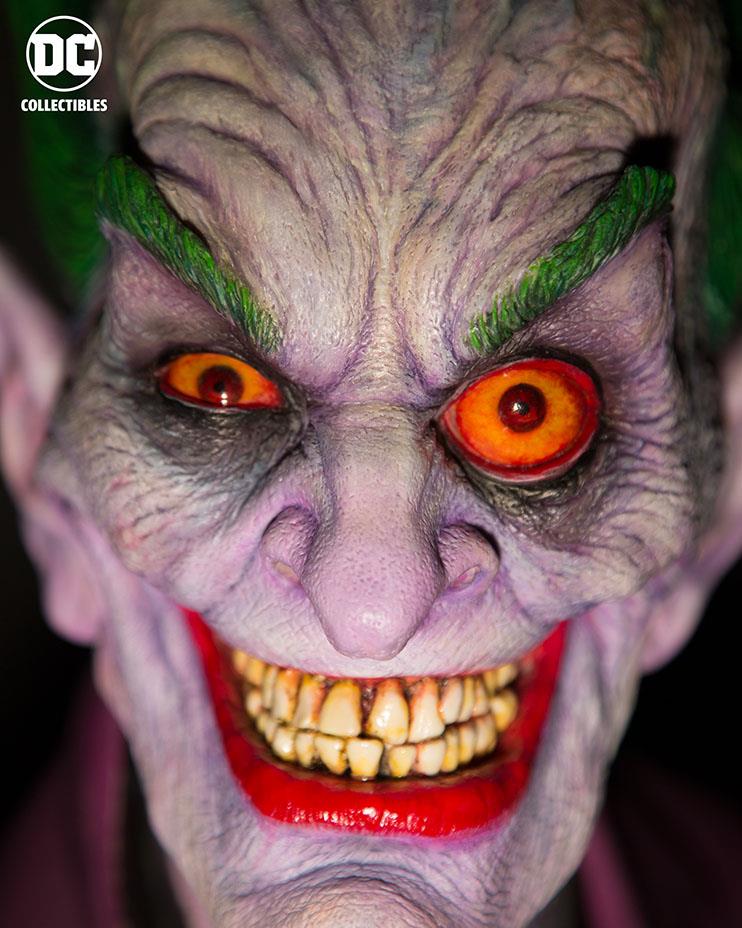 Un primo piano del busto di Joker Un primo piano del busto di Joker creato e disegnato da Rick Baker