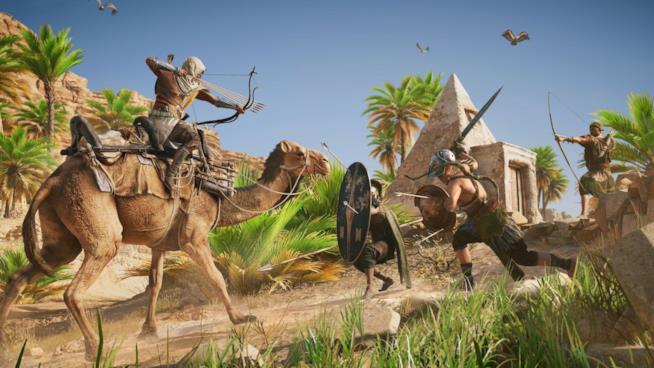 Tutto quello che volevate sapere su Assassin's Creed Origins Il protagonista di Assassin's Creed Origins combatte sul dorso di un cammello