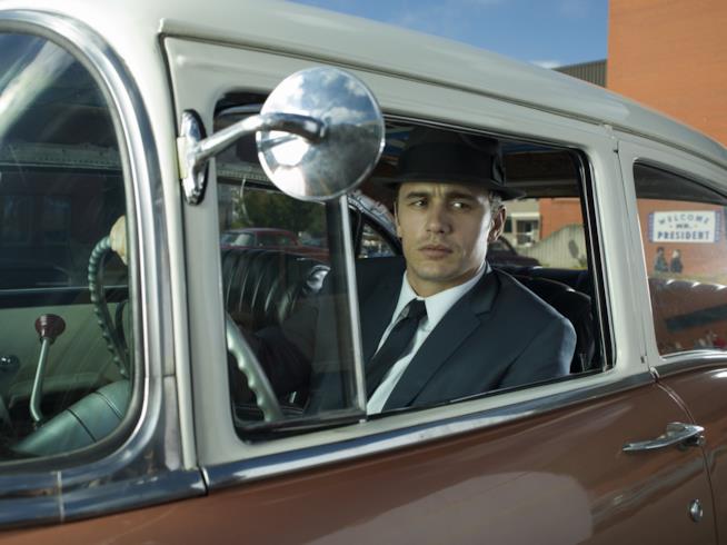 James Franco nel ruolo di Jake Epping in 22.11.63 di JJ Abrams James Franco protagonista di 22.11.63, tratta dal romanzo di Stephen King