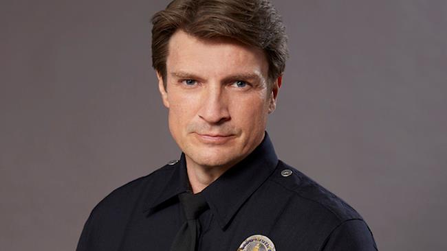 Nathan Fillion: ritorno in TV nei panni di un poliziotto nella serie The Rookie Nathan Fillion in The Rookie