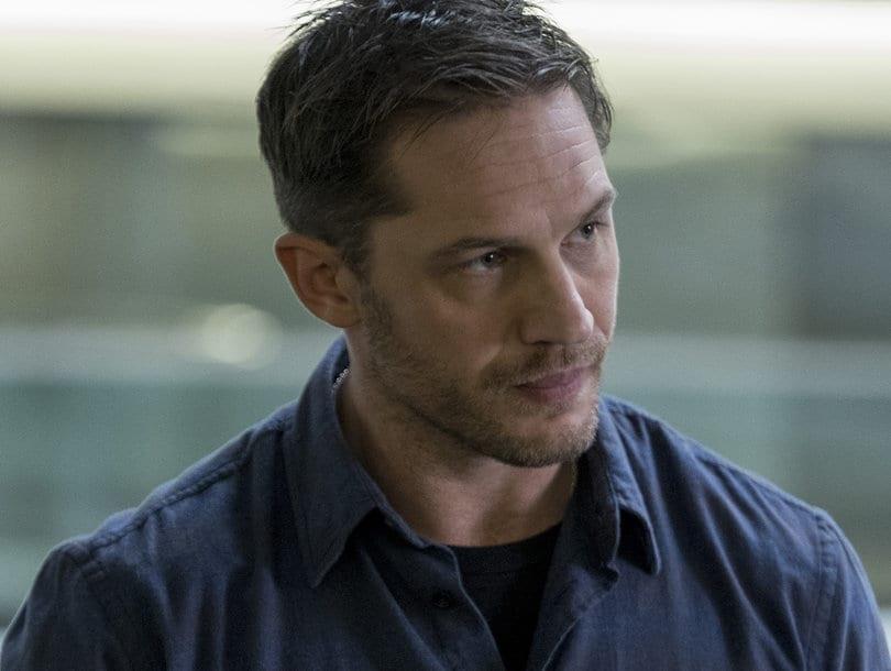 Tom Hardy nei panni di Eddie Brock in un'immagine da Venom Venom: un'immagine di Tom Hardy