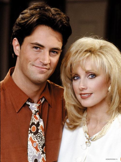 Chandler e sua madre Nora in Friends Chandler e Nora Bing in una puntata di Friends