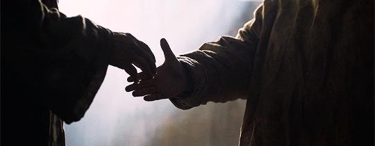 Jorah Jorah stringe la mano a Sam