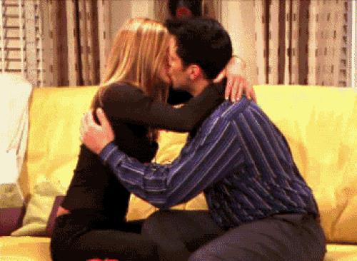 Joey e Rachel Joey e Rachel si baciano