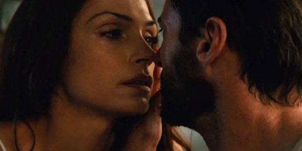 Jean Grey e Logan in procinto di baciarsi Jean Grey e Logan nella saga cinematografica degli X-Men