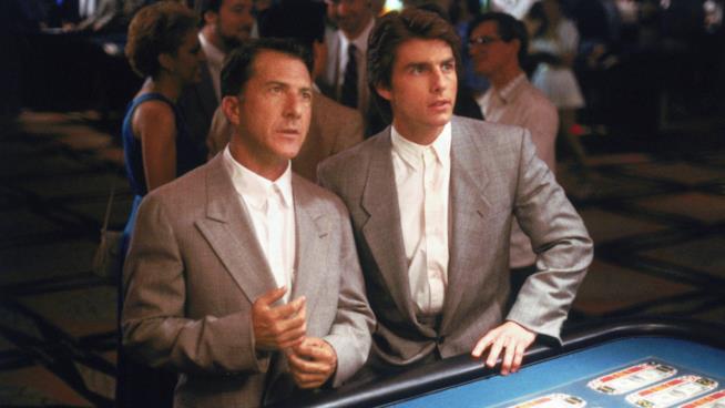 Trama e significato di Rain Man, il film con Tom Cruise e Dustin Hoffman Dustin Hoffman e Tom Cruise