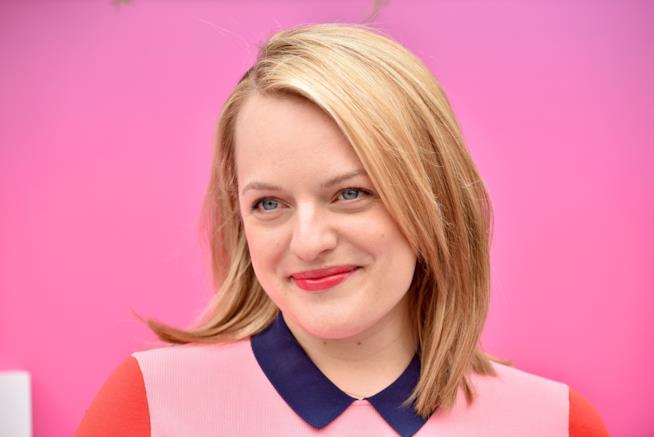 The Handmaid's Tale: Elisabeth Moss durante un panel organizzato da The Hollywood Reporter ha spiegato i piani per la seconda stagione dello show Primo piano di Elisabeth Moss