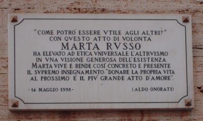 La targa in memoria di Marta Russo Marta Russo: la targa in sua memoria