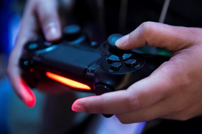 Quante ore avete passato con PS4? Che gioco avete giocato di più? Ve lo rivela il video personalizzato di Sony DualShock 4, controller di PS4, in azione