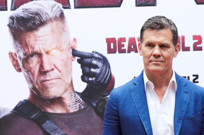 Josh Brolin nudo su Instagram in nome della pesca sostenibile Josh Brolin