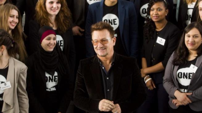 Per Glamour USA Bono Vox potrebbe essere una delle donne dell'anno Bono Vox e un gruppo di donne di One