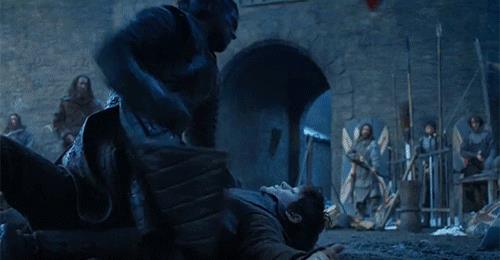 Meglio non fare arrabbiare Jon Snow Jon Snow annienta Ramsay Bolton