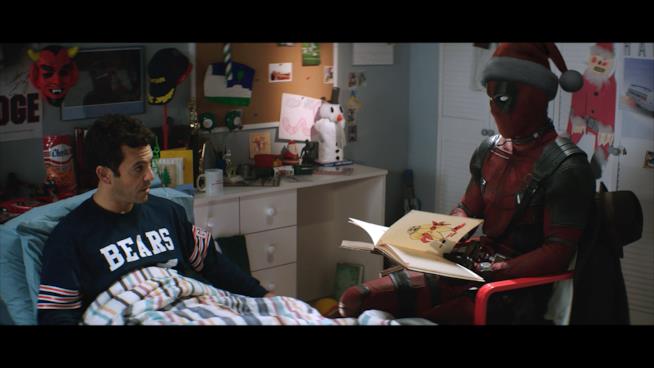 Deadpool 2 PG-13: novità sulla versione natalizia vietata ai minori di 13 anni non accompagnati Ryan Reynolds e Fred Sage in Deadpool 2 (versione PG-13)