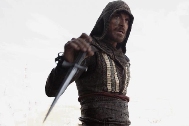 Nuovo poster e due featurette per Assassin's Creed Michael Fassbender nel ruolo di Aguilar