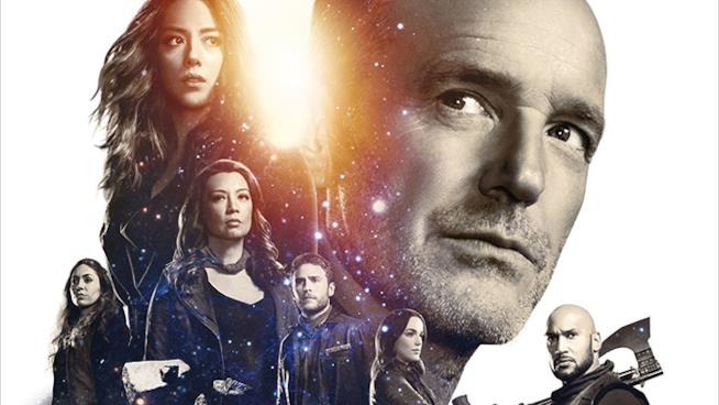 Il team di Marvel's Agents of S.H.I.E.L.D. al gran completo Il team di Marvel's Agents of S.H.I.E.L.D. al gran completo nel banner della quinta stagione