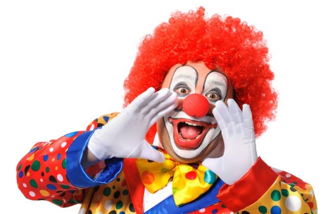 Persona travestita da clown Uomo vestito da clown
