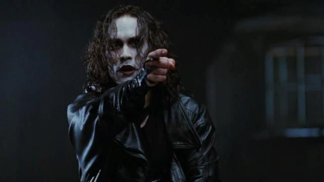 Brandon Lee nel film Il Corvo L'attore Brandon Lee