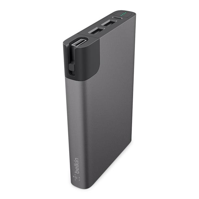 Il Power RockStar 10000 di Belkin è munito di un sistema magnetico per la gestione dei cavi Immagine stampa del Power RockStar 10000 di Belkin