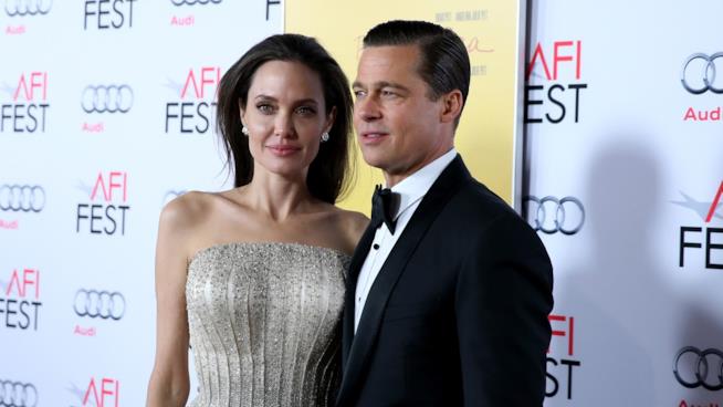 Brad Pitt e Angelina Jolie sono tornati a essere single Brad Pitt e Angelina Jolie