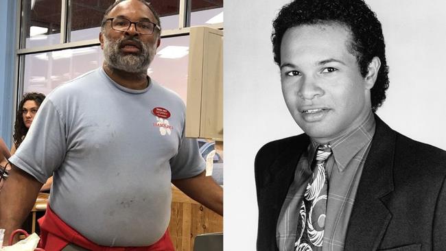 Ex attore dei Robinson fotografato in un supermercato: ora fa il cassiere Geoffrey Owens