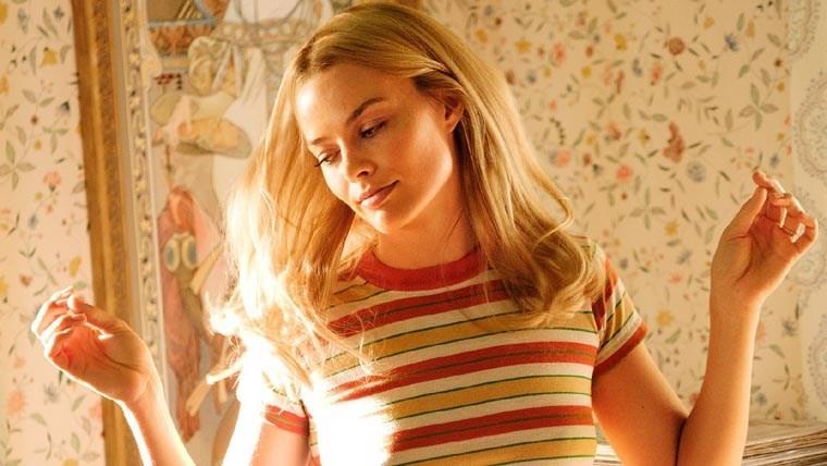 Margot Robbie interpreta Sharon Tate in C'era una volta a... Hollywood Sharon Tate, interpretata da Margot Robbie