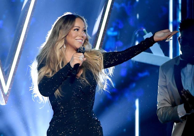 La Bottle Cap Challenge ha una vincitrice: Mariah Carey Mariah Carey ha partecipato alla Bottle Cap Challenge