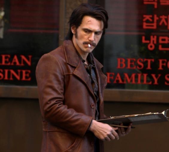 James Franco James Franco sul set di The Deuce