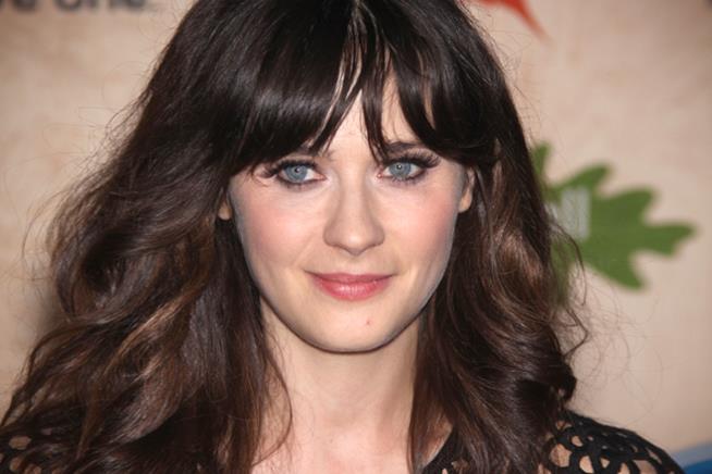 Zooey Deschanel mamma bis Un primo piano dell'attrice Zooey Deschanel