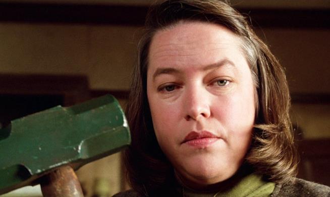 Kathy Bates nel ruolo di Annie Wilkes Kathy Bates nel ruolo di Misery