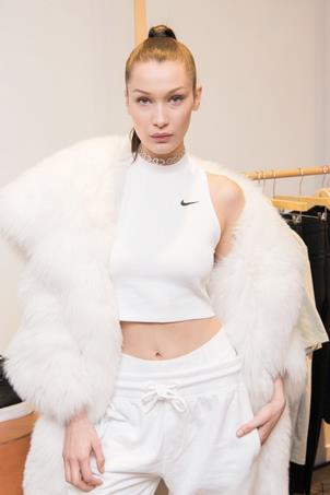 Bella Hadid Bella Hadid in look total white