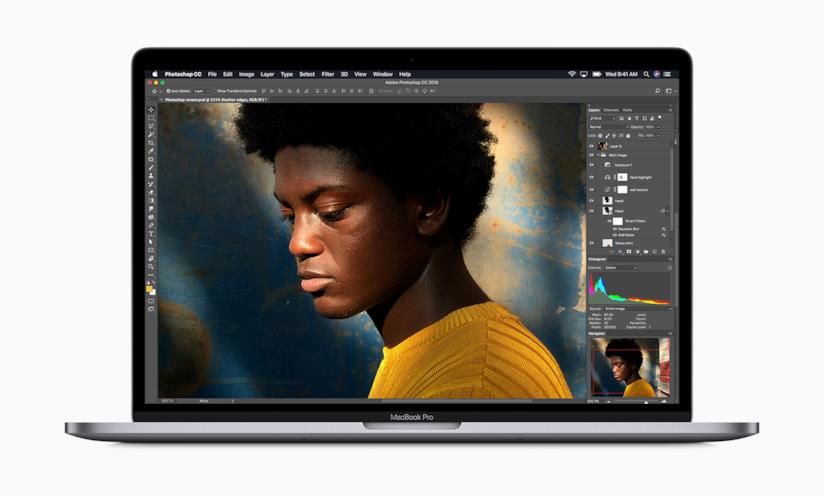 Apple annuncia i nuovi MacBook Pro da 13 e 15 pollici: tutte le novità Immagine stampa del nuovo MacBook Pro da 15 pollici