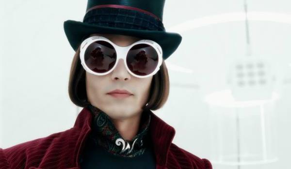 Johnny Depp è Willy Wonka in La fabbrica di cioccolato Johnny Depp in La fabbrica di cioccolato interpreta Willy Wonka