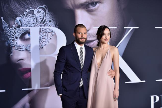 Boom d'incassi per 50 Sfumature di Nero Jamie Dornan e Dakota Johnson alla première di 50 Sfumature di Nero