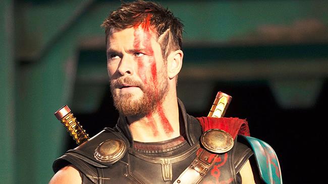 Dov'era il Dio del Tuono durante la Civil War? La risposta arriva dal set di Thor: Ragnarok Chris Hemsworth aka il Dio del Tuono in Thor: Ragnarok