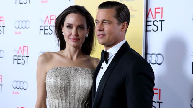 Angelina Jolie e Brad Pitt al capolinea: l'attrice ha chiesto il divorzio Angelina Jolie e Brad Pitt insieme a un evento ufficiale