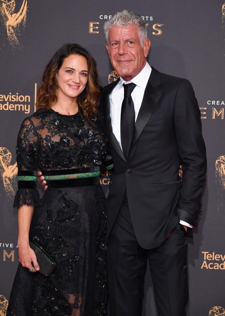 CNN cancella gli episodi di Parts Unknown con Asia Argento Asia Argento con Anthony Bourdain